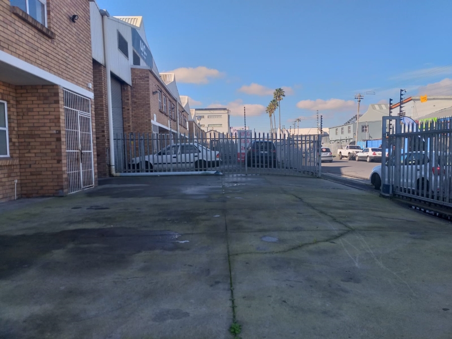 To Let Commercial Property for Rent in Parow Industrial Western Cape